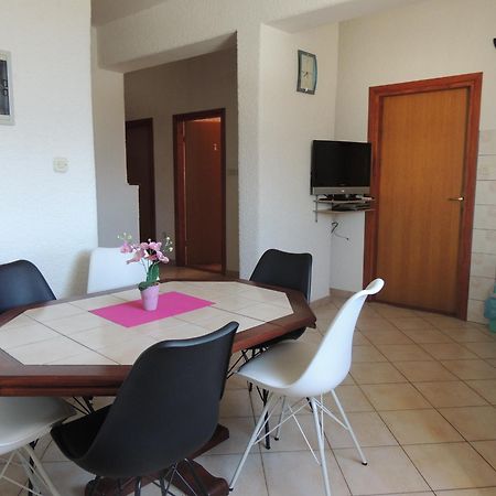 Apartment Nela Bale Buitenkant foto